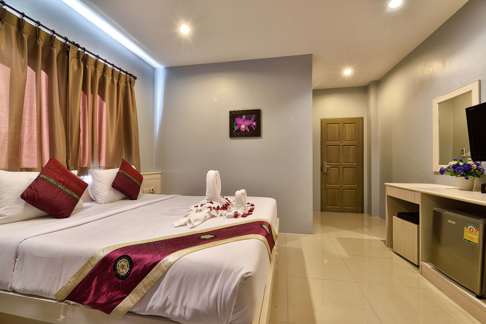 88 Hotel Patong Exterior photo