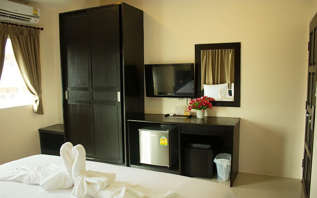 88 Hotel Patong Exterior photo